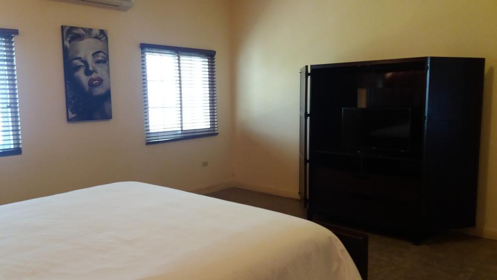 The Wexford Hotel 몬테고 베이 외부 사진
