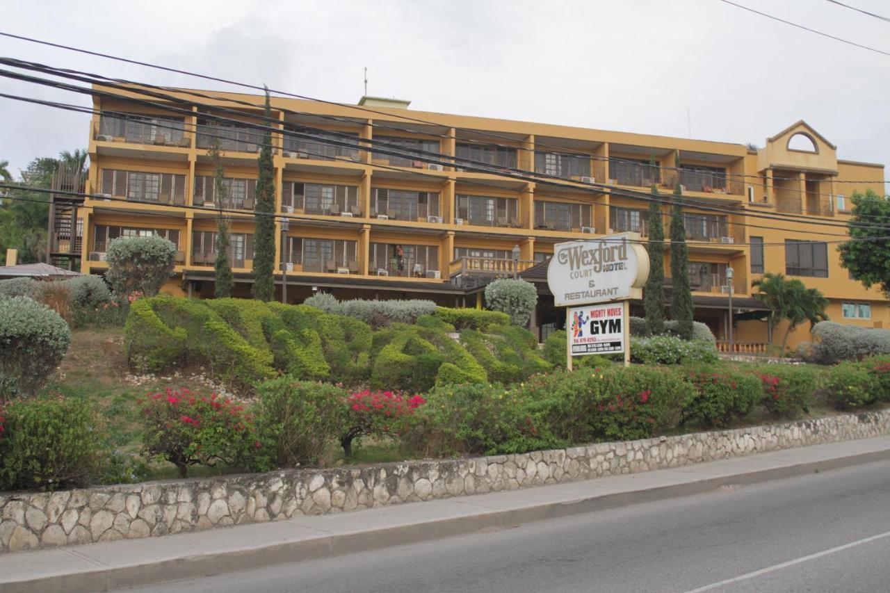 The Wexford Hotel 몬테고 베이 외부 사진